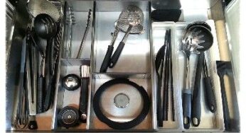 調理器具、よく使うモノは右側へ収納する